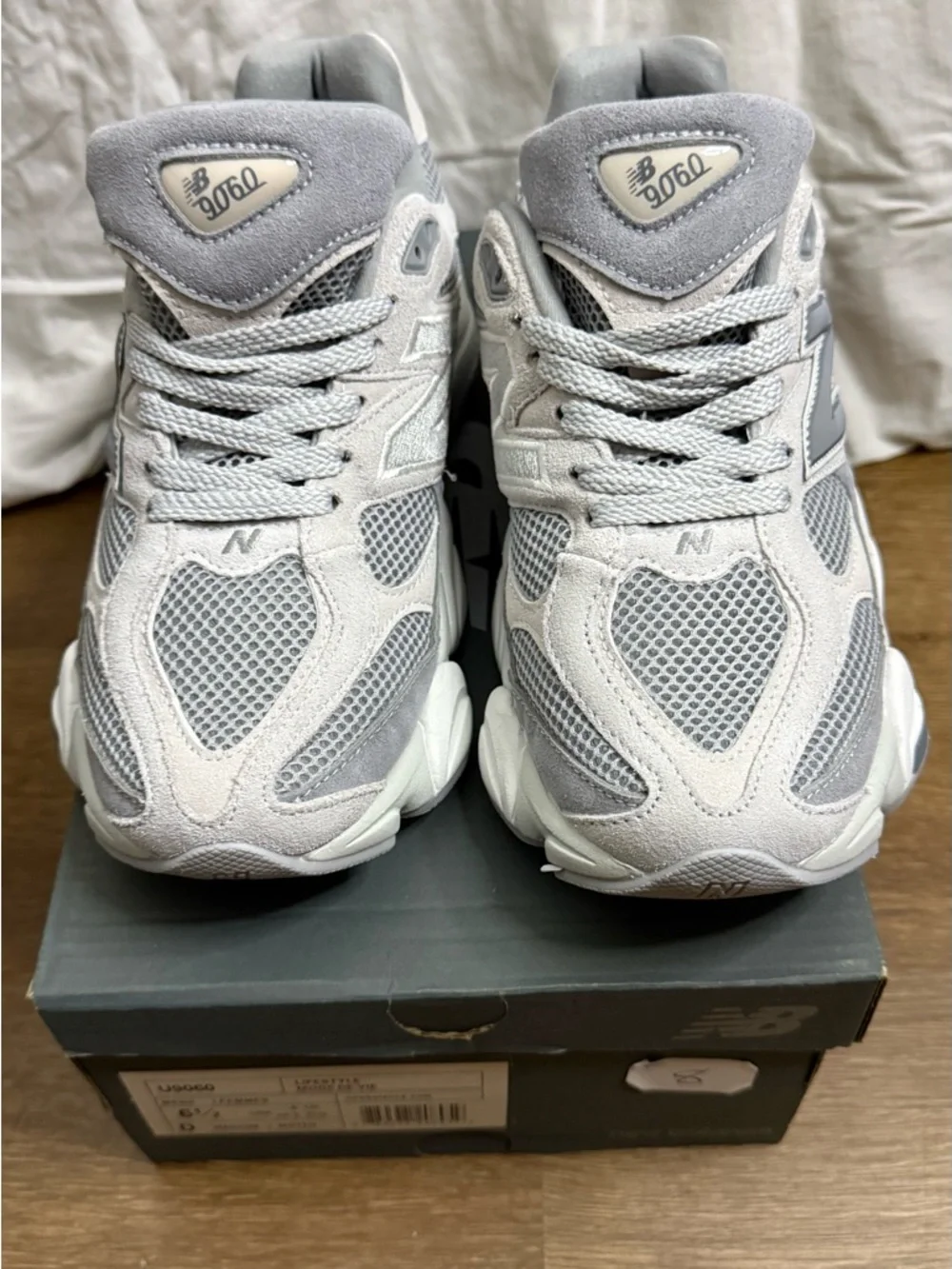 New Balance 9060 Sneakers Shoes Size Women’s - 8 Men’s 6.5 - Picture 2 of 6